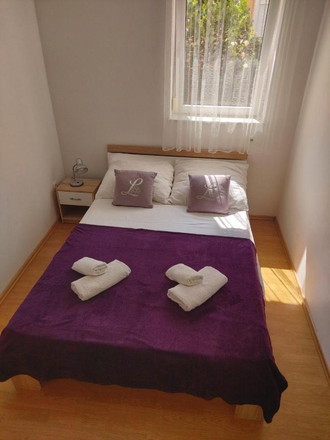 Apartmani Anita Malinska Exteriör bild