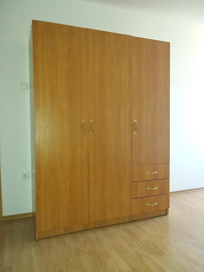 Apartmani Anita Malinska Exteriör bild