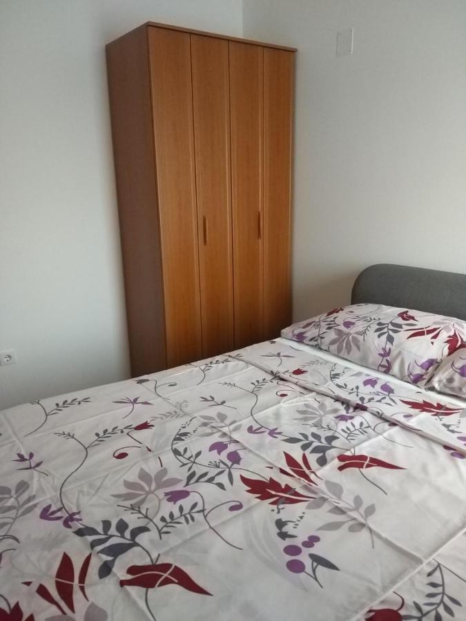 Apartmani Anita Malinska Exteriör bild