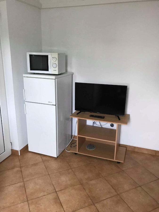 Apartmani Anita Malinska Exteriör bild