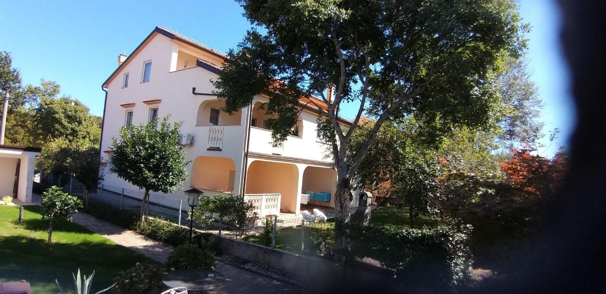Apartmani Anita Malinska Exteriör bild